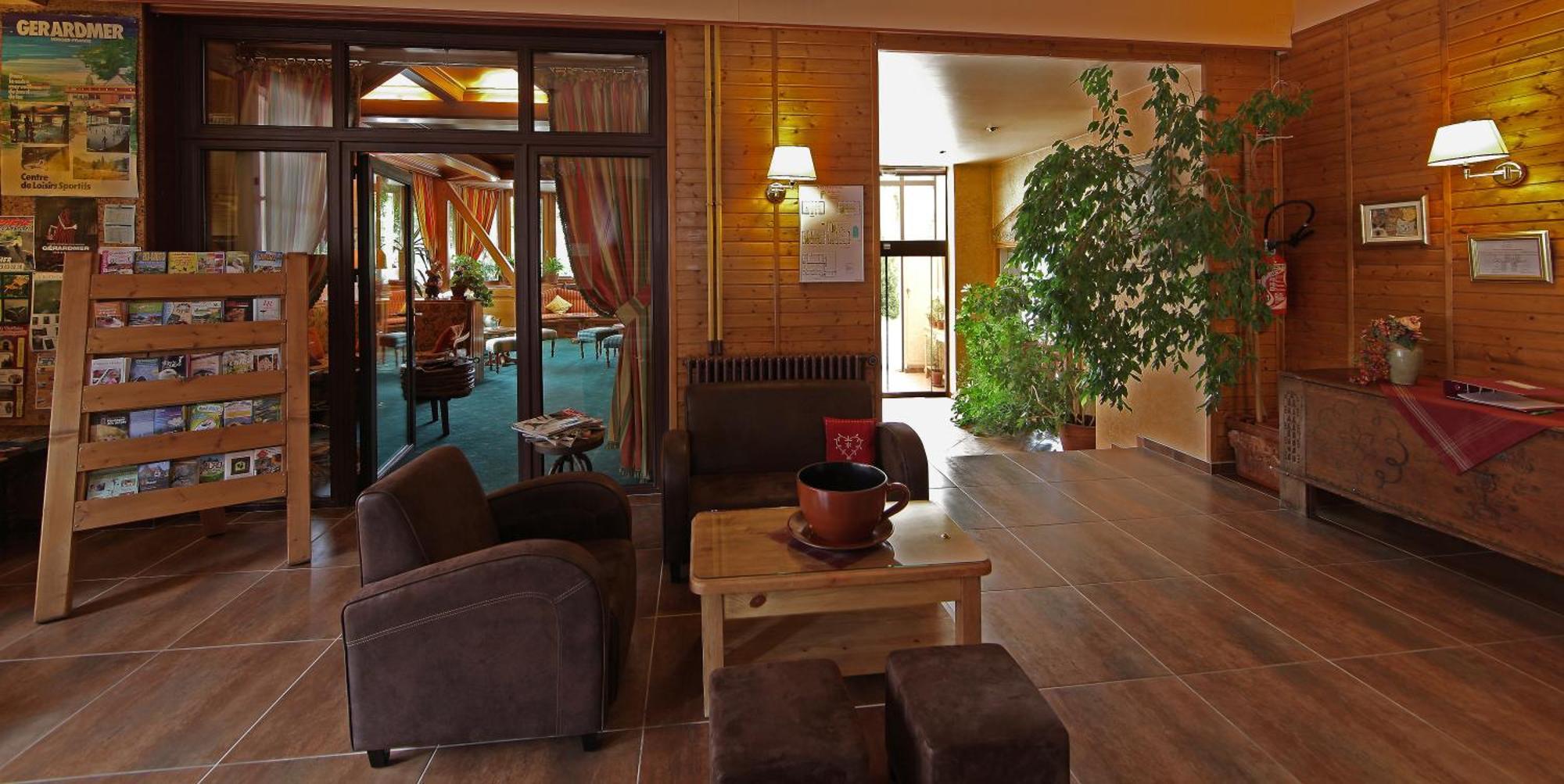 Les Loges Du Parc Hotel Gérardmer Екстериор снимка