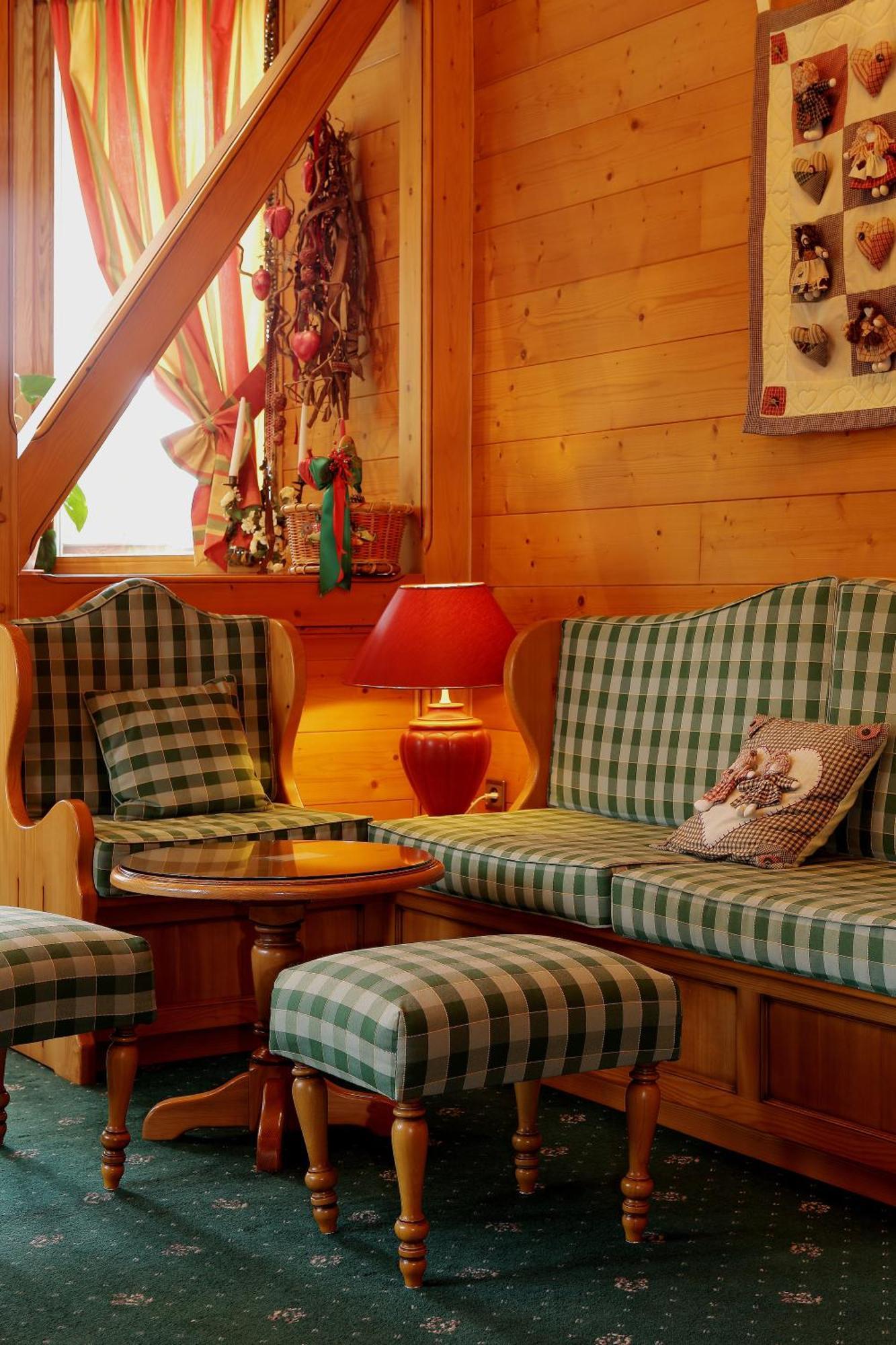 Les Loges Du Parc Hotel Gérardmer Екстериор снимка