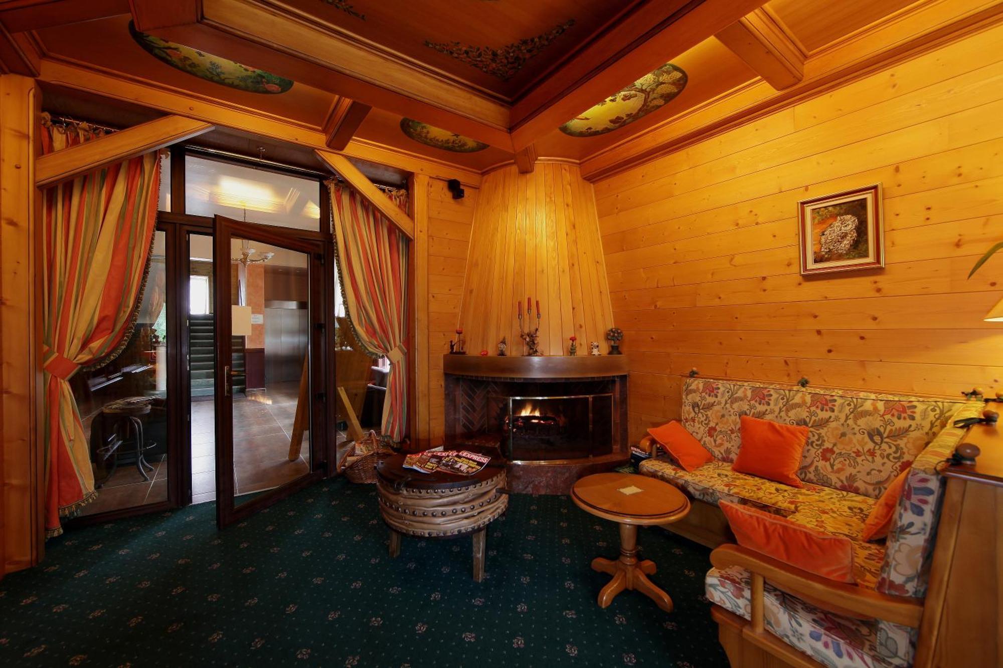 Les Loges Du Parc Hotel Gérardmer Екстериор снимка